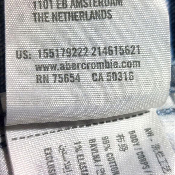 Abercrombie & Fitch Women's Distressed The Mom High Jeans Light Wash 31S EUC - Picture 12 of 16